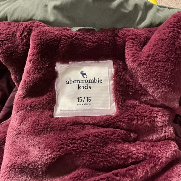 Abercrombie Kids Green Parka with Burgundy Lining Jacket - Picture 7 of 8